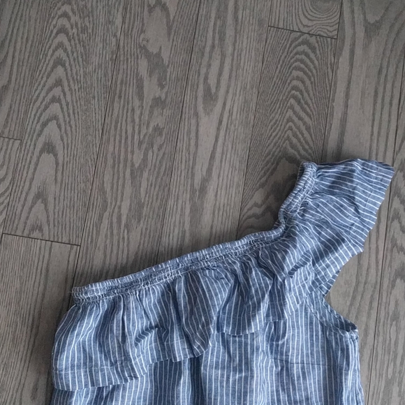 Beautiful dress by Saks Fifth Avenue🌸🍀🌼 - Picture 3 of 14